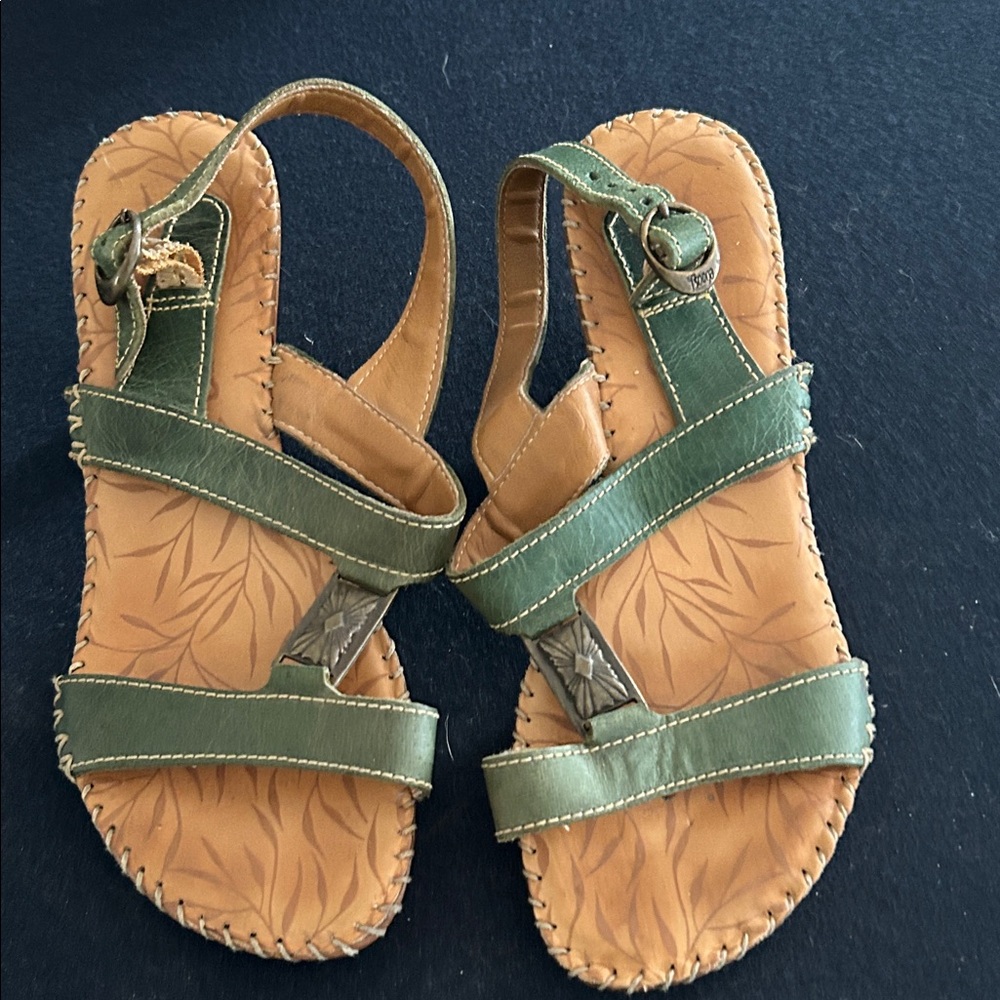 Tsonga green leather sandals